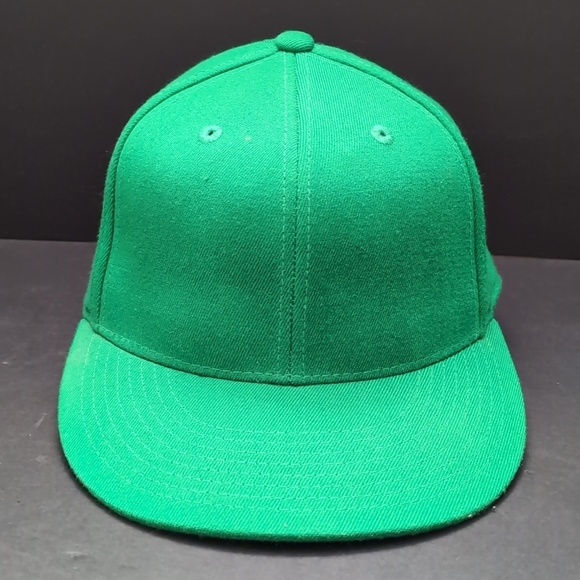 Lids Blank Green Flat Bill 210 Fitted Hat by Flexfit,Size 7 1/4-7 5/8. - Picture 2 of 9